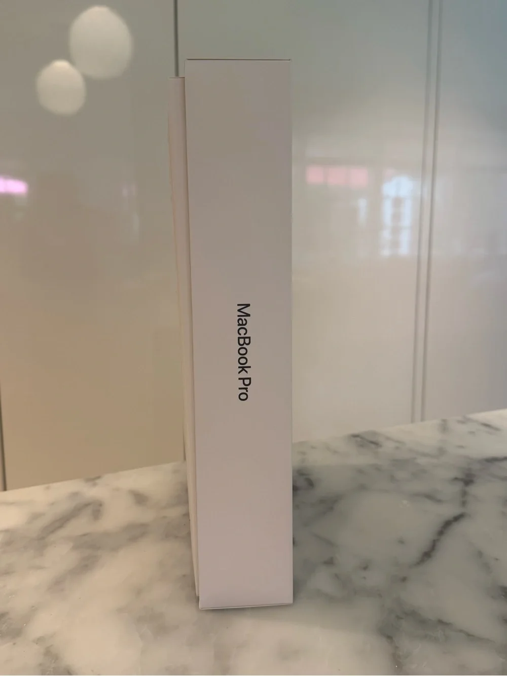 MacBook Pro Box 14 inch